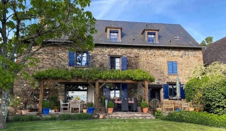 La Maison Bleue Juillac  Bagian luar foto